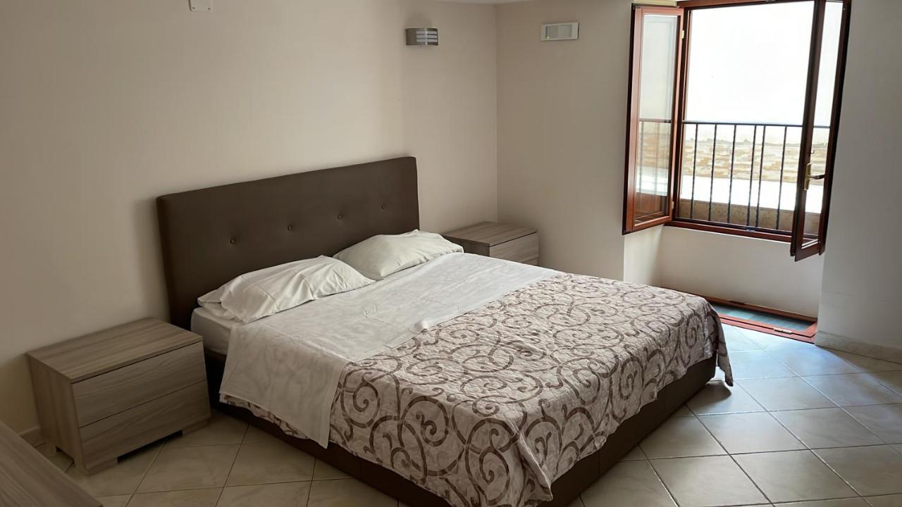 דירות נאפולי Casa Emilia מראה חיצוני תמונה
